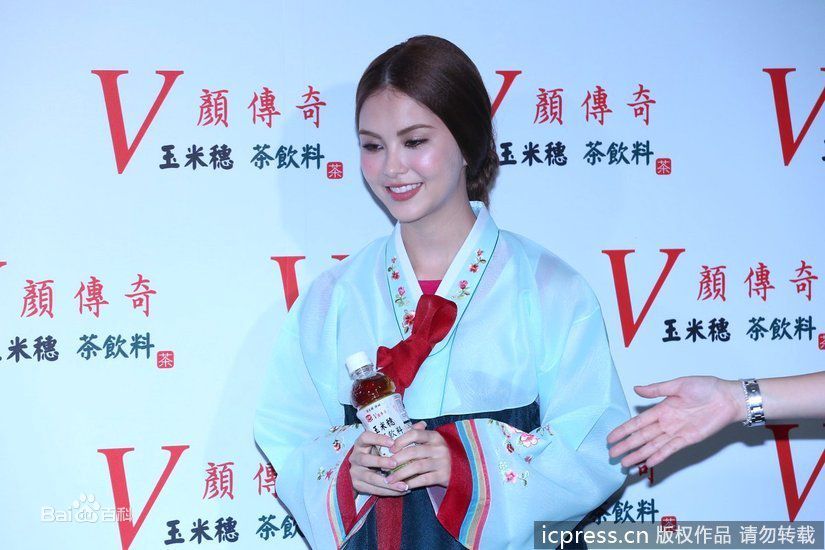 http://www.newswatch247.com/pics/star/pic/95ffb98bb85f4f1f19e2ad6046afc21d.jpg