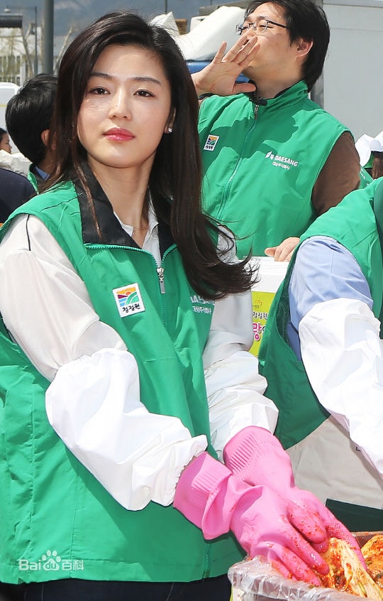 http://www.newswatch247.com/pics/star/pic/9615124e1a7270830e771dc228c94c6c.jpg