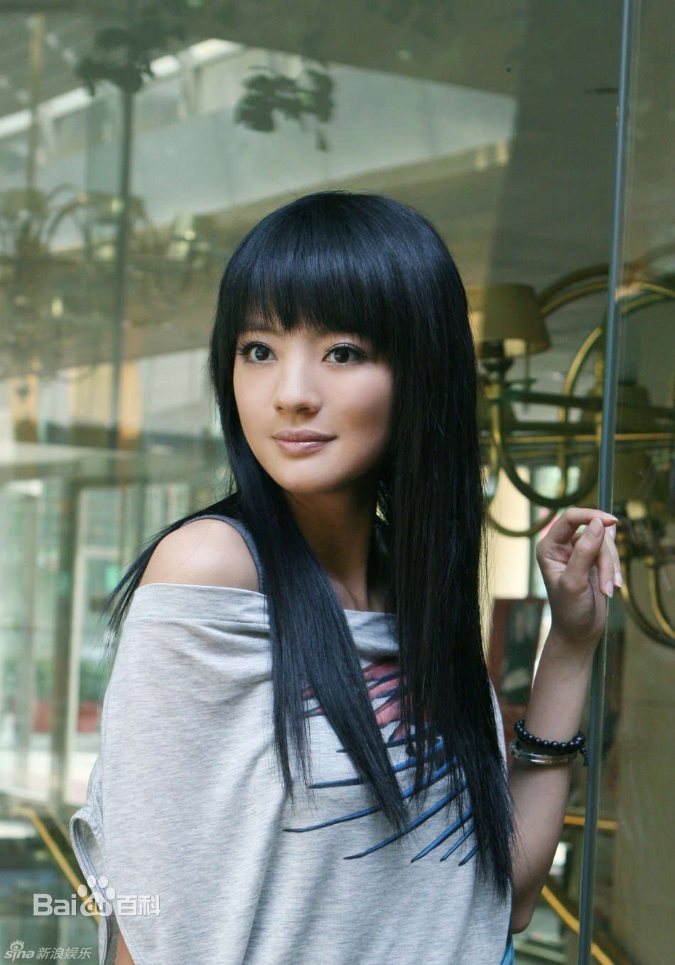 http://www.newswatch247.com/pics/star/pic/96f42890fe53a7d1f3f4ab0511400e63.jpg