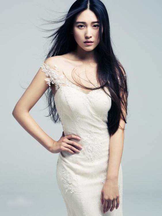 http://www.newswatch247.com/pics/star/pic/97e2a56bc6c34ad297177d4dab3160e1.jpg