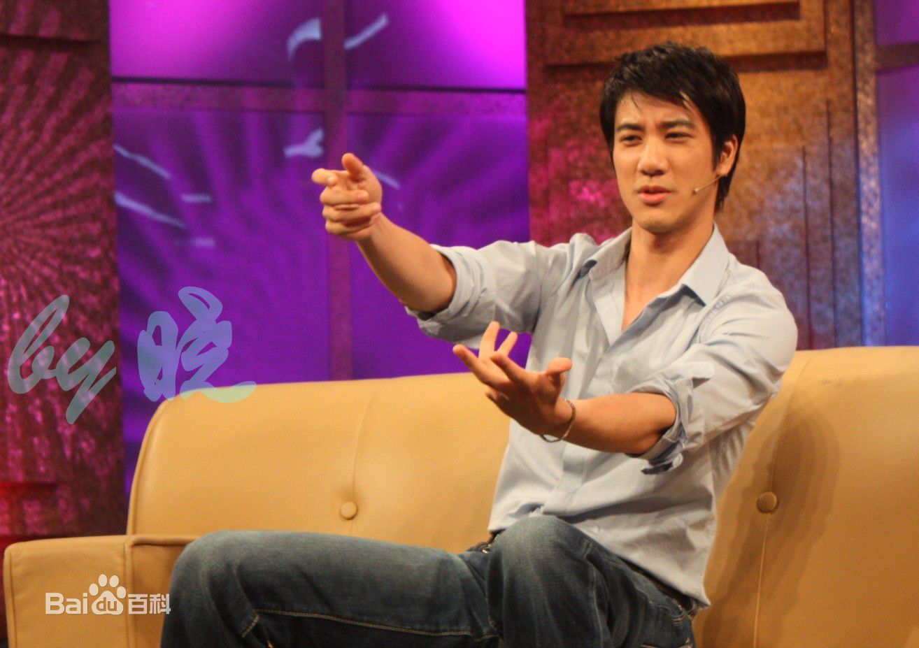 http://www.newswatch247.com/pics/star/pic/97fb2e09dcdcdd59475e2dcc44b9f6d8.jpg
