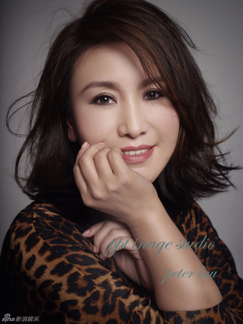 http://www.newswatch247.com/pics/star/pic/987ae2b96c0254fdf642d673e90e7c5b.jpg