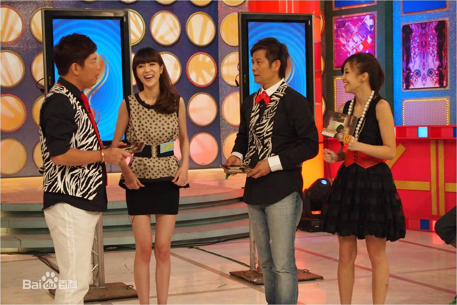 http://www.newswatch247.com/pics/star/pic/9a743ed0f377056510bcfd6a311e5e72.jpg