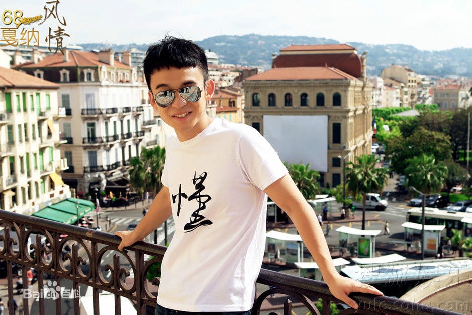 http://www.newswatch247.com/pics/star/pic/9a9a4a682349ede328bf46441d50f6e4.jpg