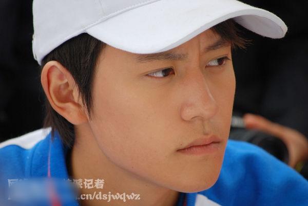 http://www.newswatch247.com/pics/star/pic/9aa0038e7138ed9fd30f19aeda99d3af.jpg