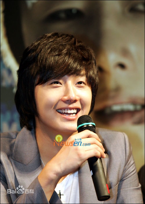 http://www.newswatch247.com/pics/star/pic/9b16e0827aaa9aff7a9155386abd213b.jpg