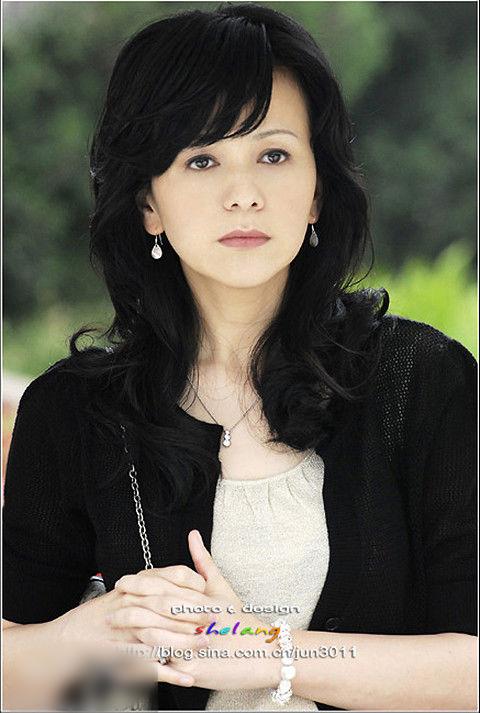 http://www.newswatch247.com/pics/star/pic/9b8138105ce749b5f6f5ab65a4b8804c.jpg
