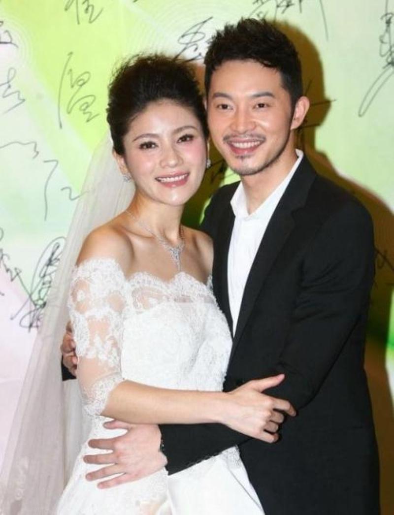 http://www.newswatch247.com/pics/star/pic/9b841c0edcef6c135a1d52439fb6e054.jpg
