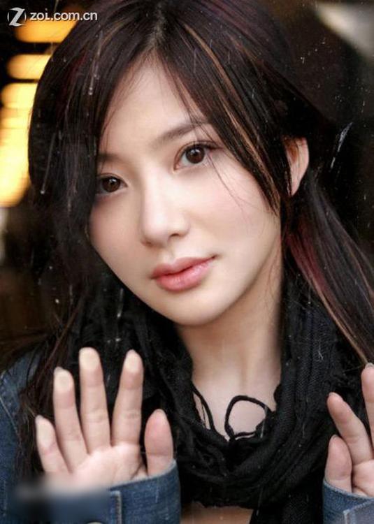 http://www.newswatch247.com/pics/star/pic/9b86f075bf9373a4b9735c05b8d20e98.jpg