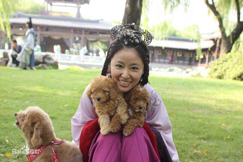 http://www.newswatch247.com/pics/star/pic/9bc0805da2fc5feca46a453bef7badc0.jpg