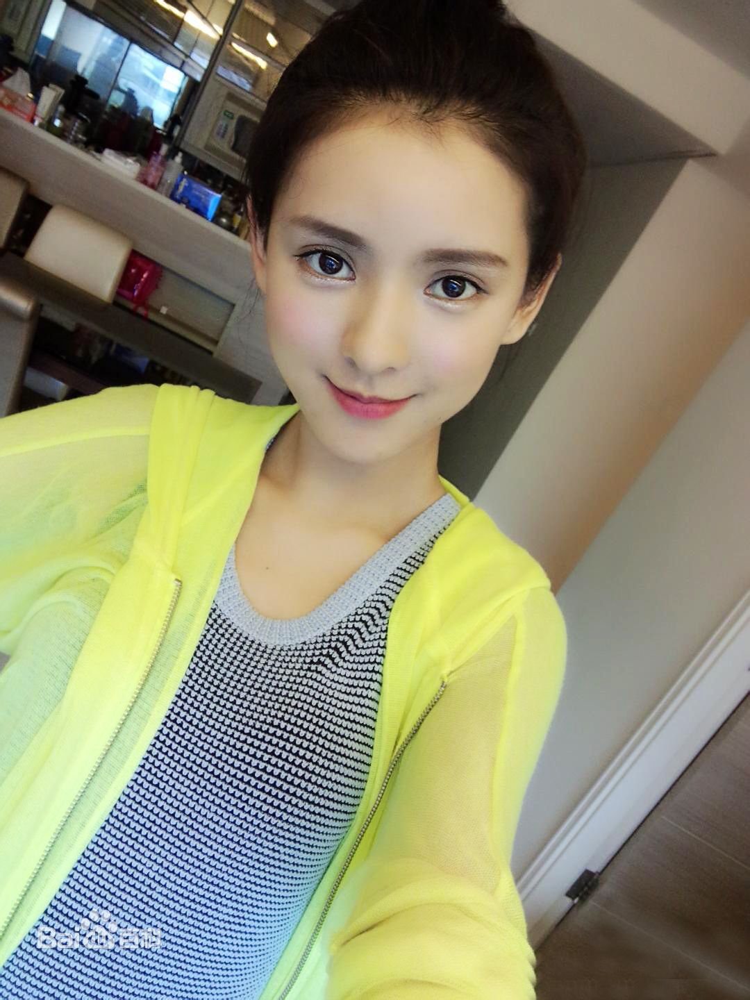 http://www.newswatch247.com/pics/star/pic/9c61b7b69c672f242d9130bb405f6977.jpg