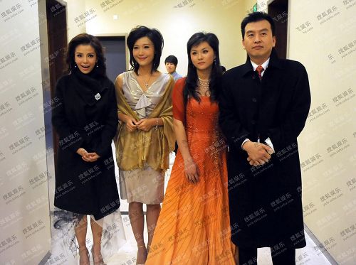 http://www.newswatch247.com/pics/star/pic/9c6a69e8a884623151fdf1693b2b0278.jpg