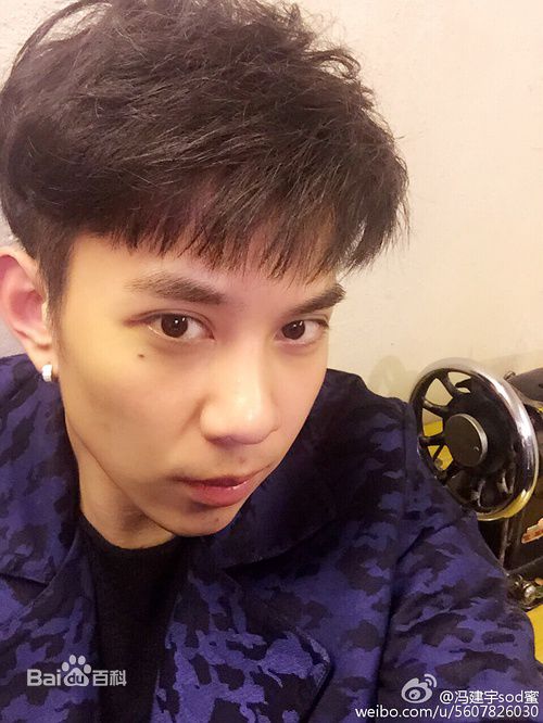 http://www.newswatch247.com/pics/star/pic/9c7bff36b19c782fde93b0c941d2c4eb.jpg