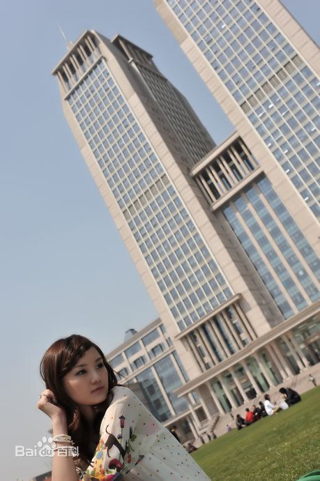 http://www.newswatch247.com/pics/star/pic/9c806c04290c25c3265565c46bd4b721.jpg
