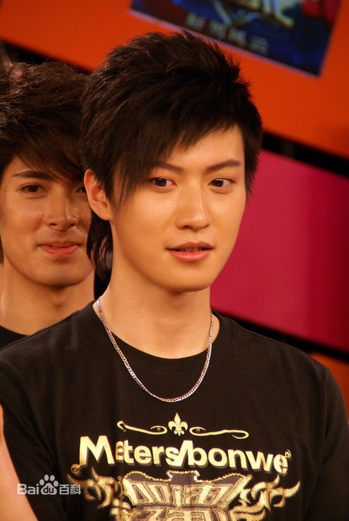 http://www.newswatch247.com/pics/star/pic/9c98fcd9e9bec2728c5d4ae2fe2be643.jpg