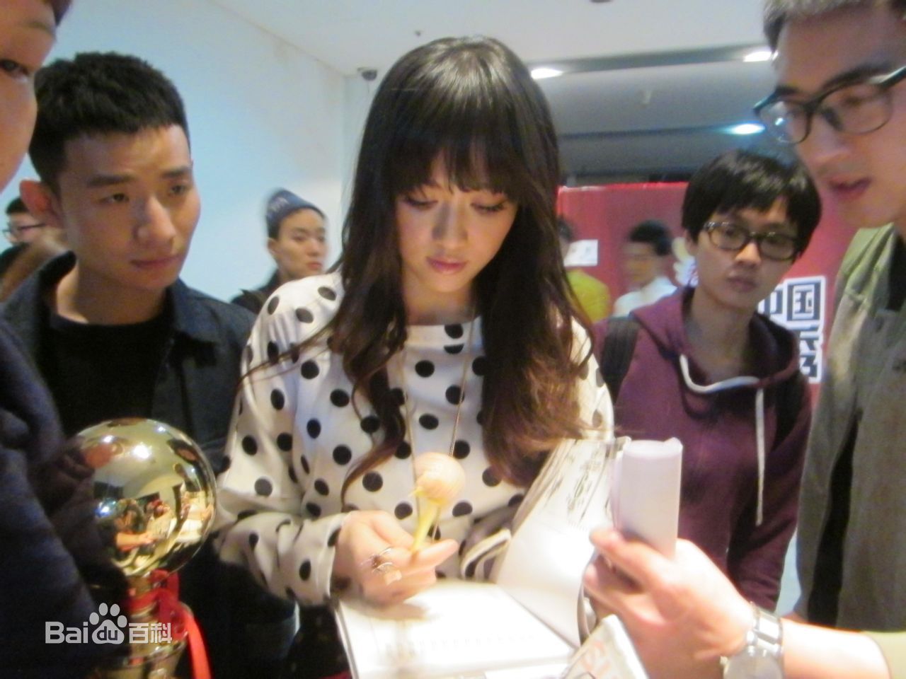 http://www.newswatch247.com/pics/star/pic/9d9cb13cf56e74839f2ceed7febbf2a8.jpg