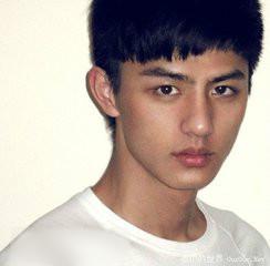 http://www.newswatch247.com/pics/star/pic/9ec64113a7f8bd606c31805df9b93494.jpg