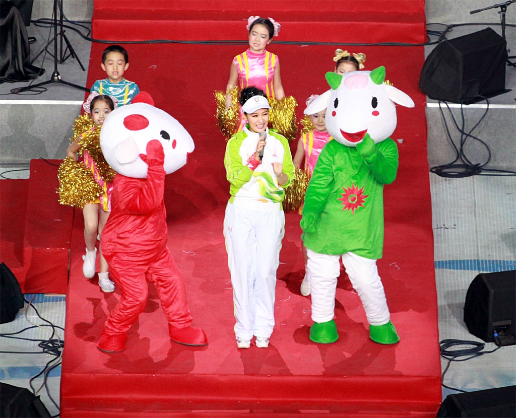http://www.newswatch247.com/pics/star/pic/a087de1bf734dd07708a92cb60fd24dc.jpg