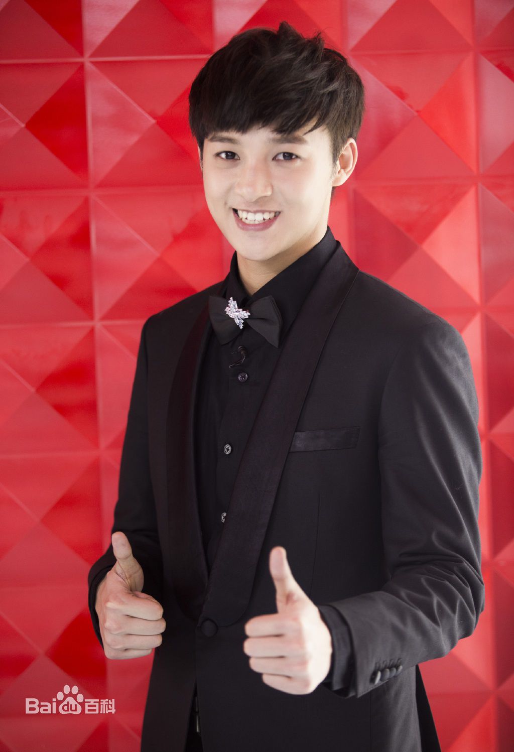 http://www.newswatch247.com/pics/star/pic/a0bb44165446463185a168cab1016b1a.jpg
