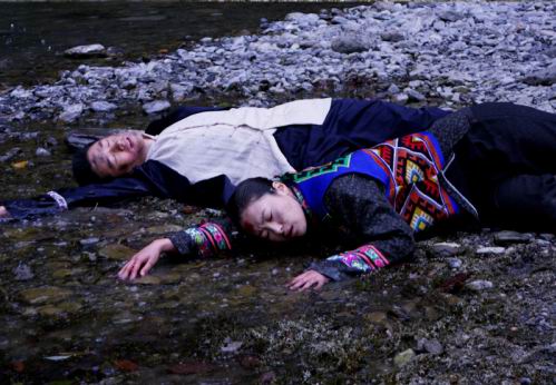 http://www.newswatch247.com/pics/star/pic/a1ee2001f3f06c438304741475b087a2.jpg