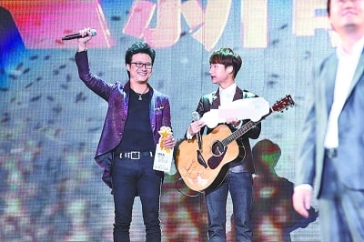 http://www.newswatch247.com/pics/star/pic/a31fb7617b9b601c2061e0f600602e32.jpg