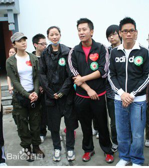 http://www.newswatch247.com/pics/star/pic/a4247dc9bab526f98f32eadab157bfee.jpg