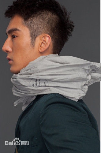 http://www.newswatch247.com/pics/star/pic/a48c8bcd4b71a7f2eae798855bc89cd6.jpg