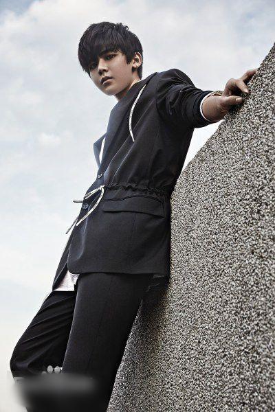 http://www.newswatch247.com/pics/star/pic/a5602c3d07e843411f3d2b03e9bcbef8.jpg