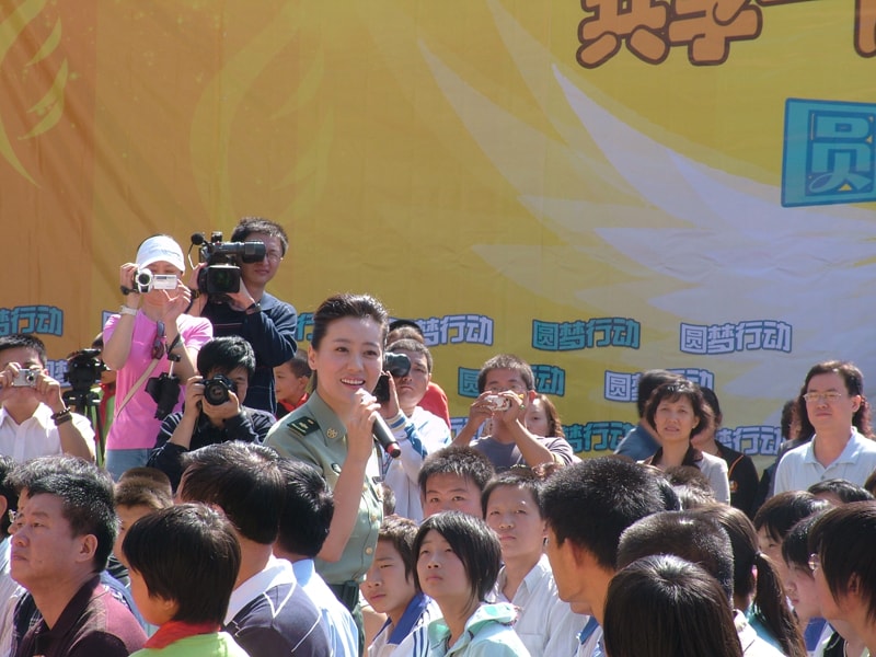 http://www.newswatch247.com/pics/star/pic/a56d2449381e1a34acef4b523d94d7fc.jpg