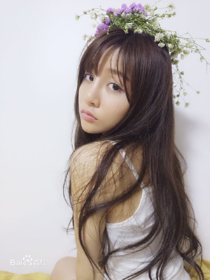 http://www.newswatch247.com/pics/star/pic/a72f48460d9ff2989f4aa534ce1cda53.jpg