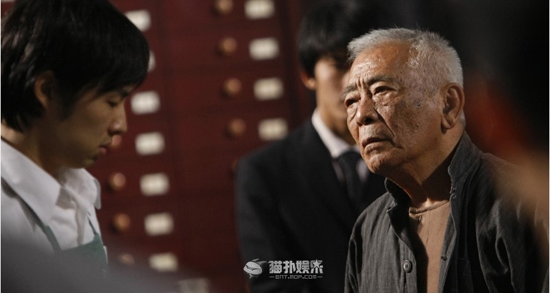 http://www.newswatch247.com/pics/star/pic/a7af2d2335914e006cd1422caaa1392c.jpg