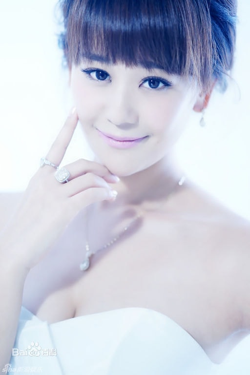 http://www.newswatch247.com/pics/star/pic/a7d556e90bf820d78df65b6495eaba49.jpg