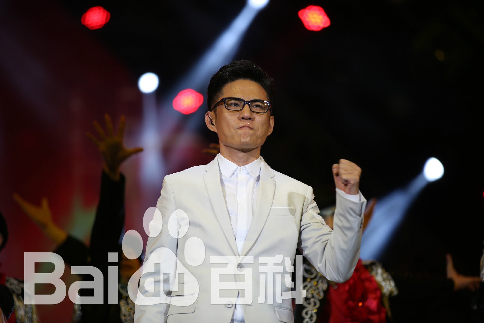 http://www.newswatch247.com/pics/star/pic/a8298b5278973c8d09ddd72d51084d7c.jpg