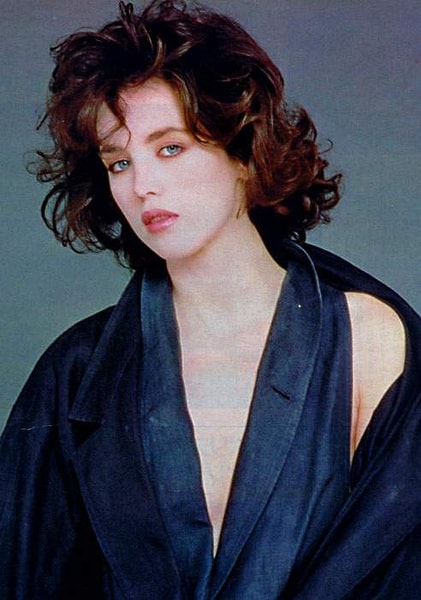 http://www.newswatch247.com/pics/star/pic/a892e0a55b747b52d3e7d8313c7eb2e8.jpg