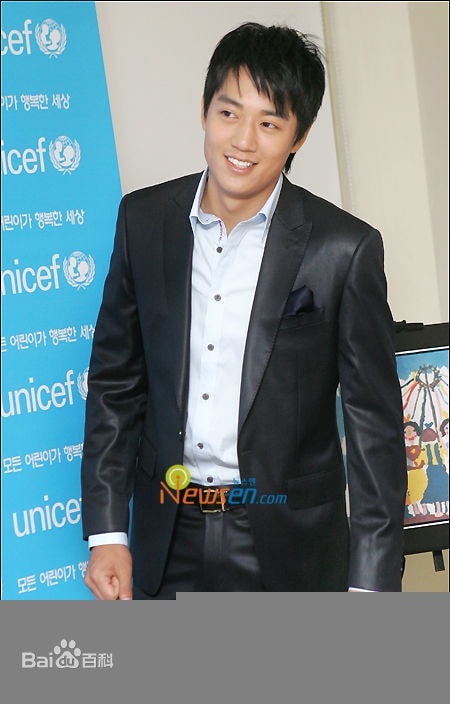 http://www.newswatch247.com/pics/star/pic/a94645fb15f6672cac6826e531552471.jpg
