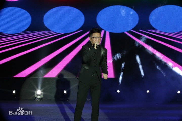 http://www.newswatch247.com/pics/star/pic/a9a9a9f276e2d4e84cc0cbf3ee686880.jpg