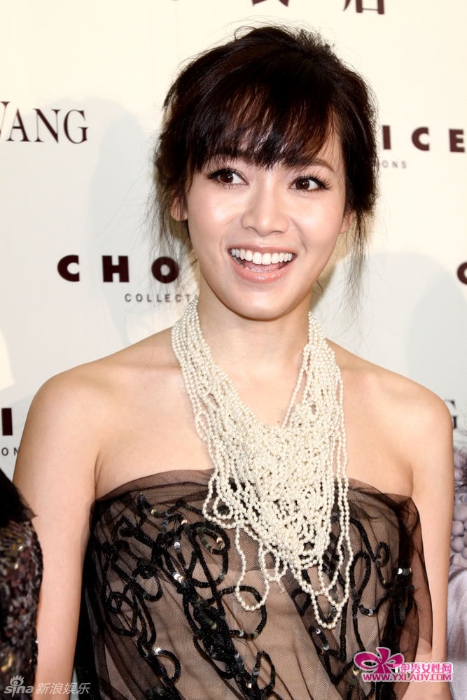 http://www.newswatch247.com/pics/star/pic/aa3e2b128bd7f022841f6be77101a588.jpg