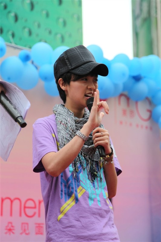 http://www.newswatch247.com/pics/star/pic/aa87b877ef50716b278f6a8e0e5f90af.jpg