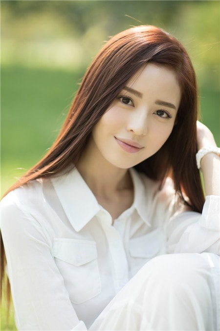 http://www.newswatch247.com/pics/star/pic/aac44b8f4220fb9ba3e6c161d7d1ba09.jpg