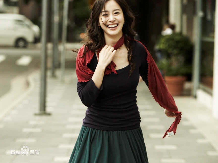 http://www.newswatch247.com/pics/star/pic/aad3297e111f4f65a16e5d1c89e4ad1e.jpg