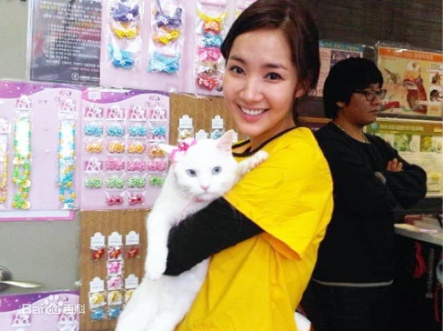 http://www.newswatch247.com/pics/star/pic/aaf7268903868dddf32c608fd2a9acda.jpg