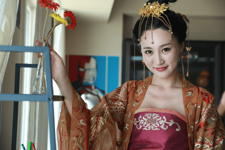 http://www.newswatch247.com/pics/star/pic/ab29/b204a6e084bc991e25b7f57924d1.jpg