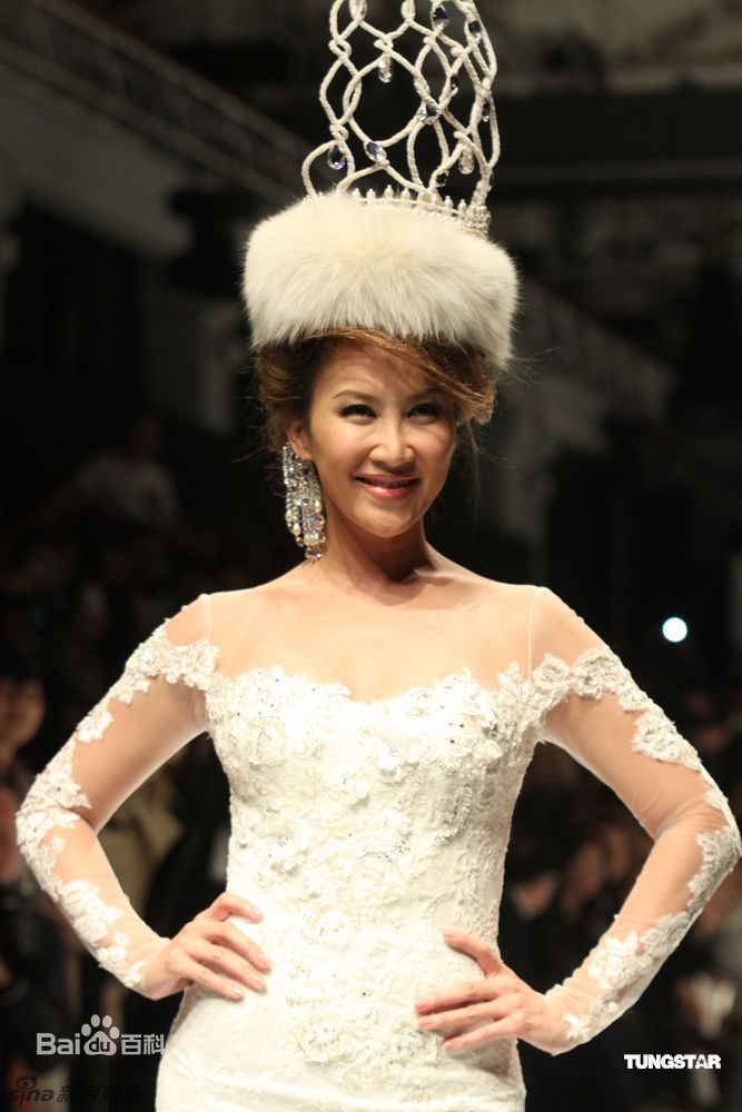 http://www.newswatch247.com/pics/star/pic/ab5bf65fdad47751c8de7c3e02daac9b.jpg