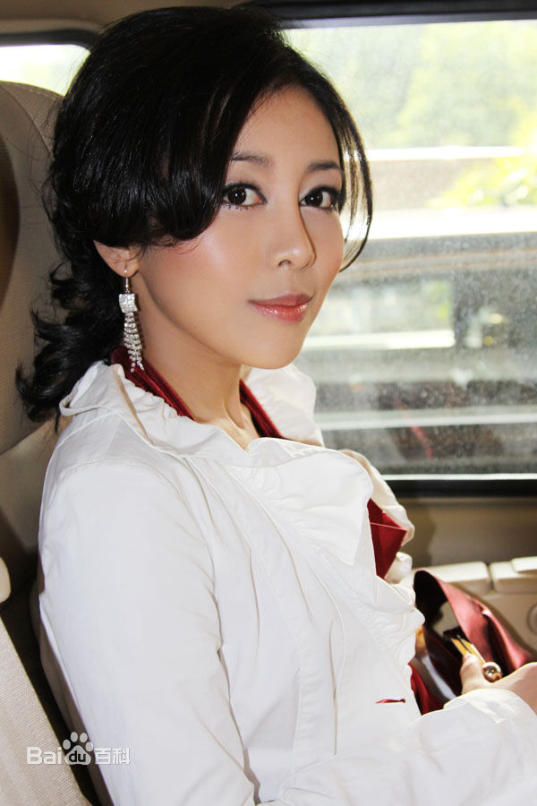 http://www.newswatch247.com/pics/star/pic/abcc8b978ab7fe94d3f88ba8f8eaf00a.jpg