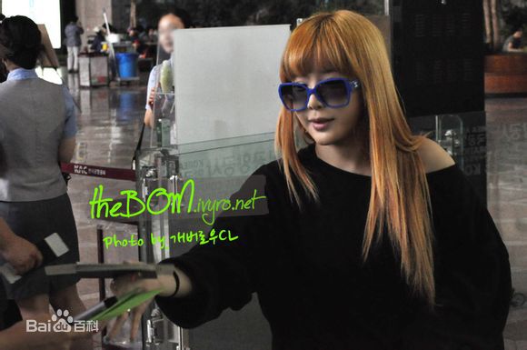 http://www.newswatch247.com/pics/star/pic/ad055d6c6377ecb4939b2b002d9eb22f.jpg