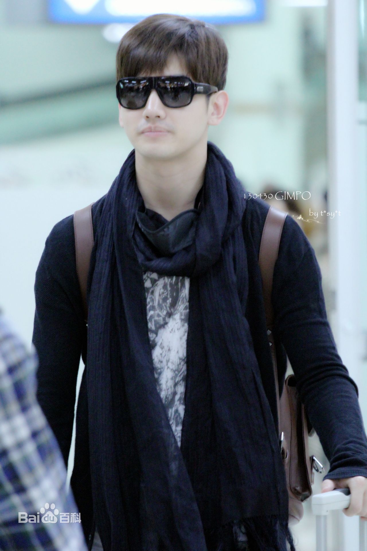 http://www.newswatch247.com/pics/star/pic/ae44ae558619c071d5112ea2dd47fff6.jpg