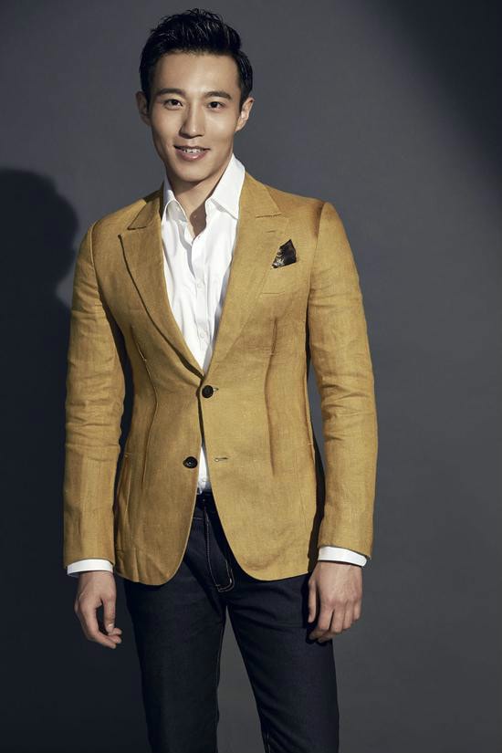 http://www.newswatch247.com/pics/star/pic/ae97/a9513c4be3adb6a2a1a3e3450e18.jpg