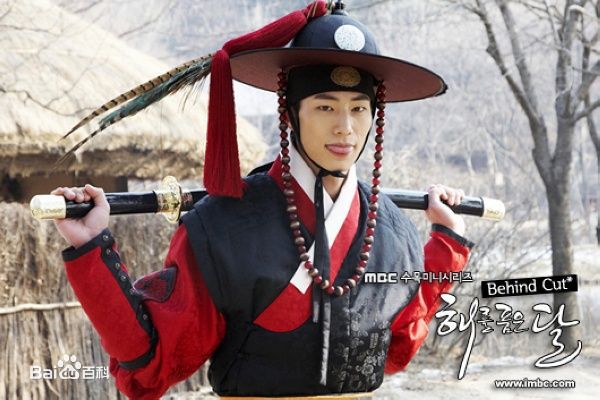 http://www.newswatch247.com/pics/star/pic/af9a73b477e8f6c12b9271245c18e5db.jpg