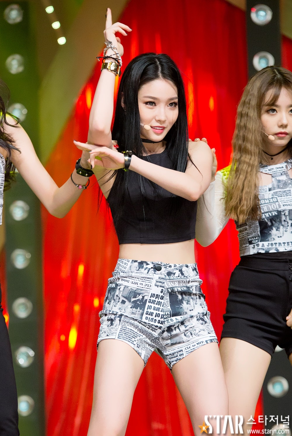 http://www.newswatch247.com/pics/star/pic/afa21e18f53d59b187f224c658023109.jpg