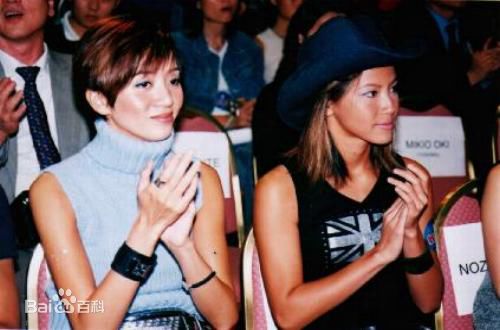 http://www.newswatch247.com/pics/star/pic/b05036f36775e0e41f6a84500d6fed2b.jpg